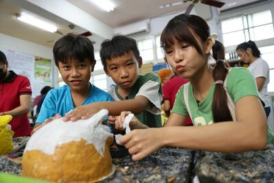 屏東縣餉潭國小｜貓頭鷹校 廢棄家具變巢箱